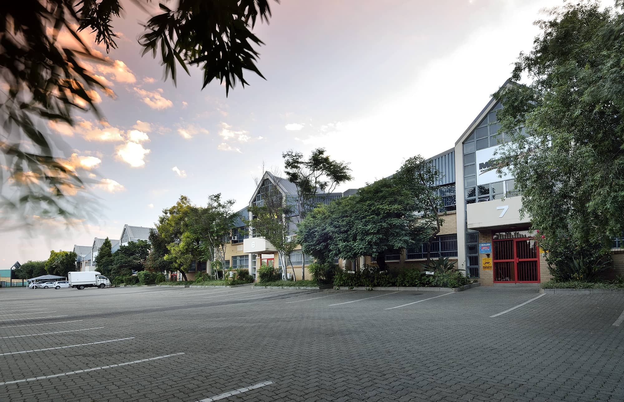 Lakeside Jet Park Emira Property Fund